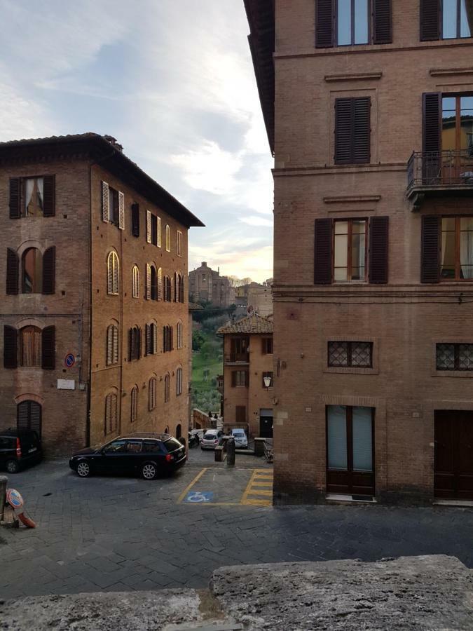San Martino House By Francigenaapartments Siena Dış mekan fotoğraf